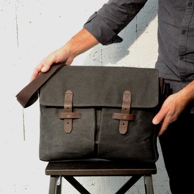 BESACE PC PORTABLE NOIR 